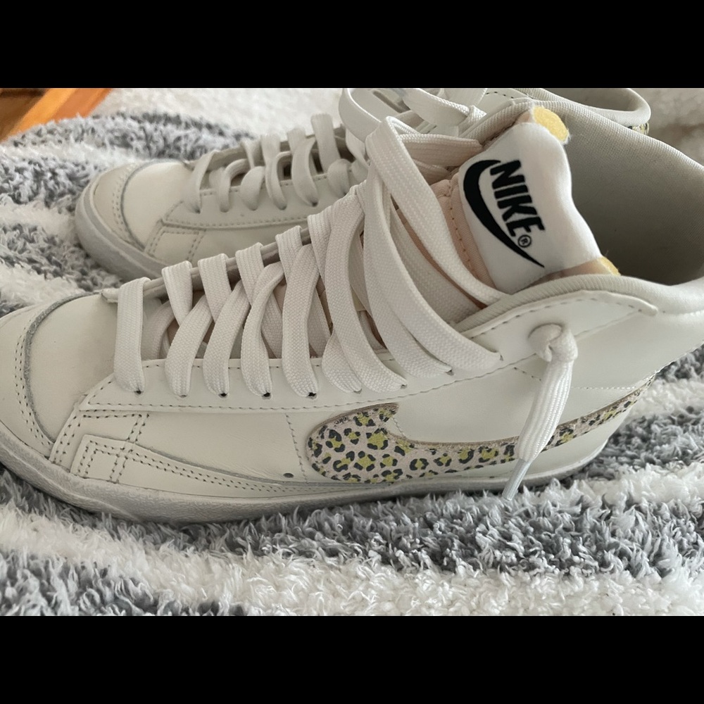 Nike blazers. Only worn a few times. Just didn’t get to wear them like I planned